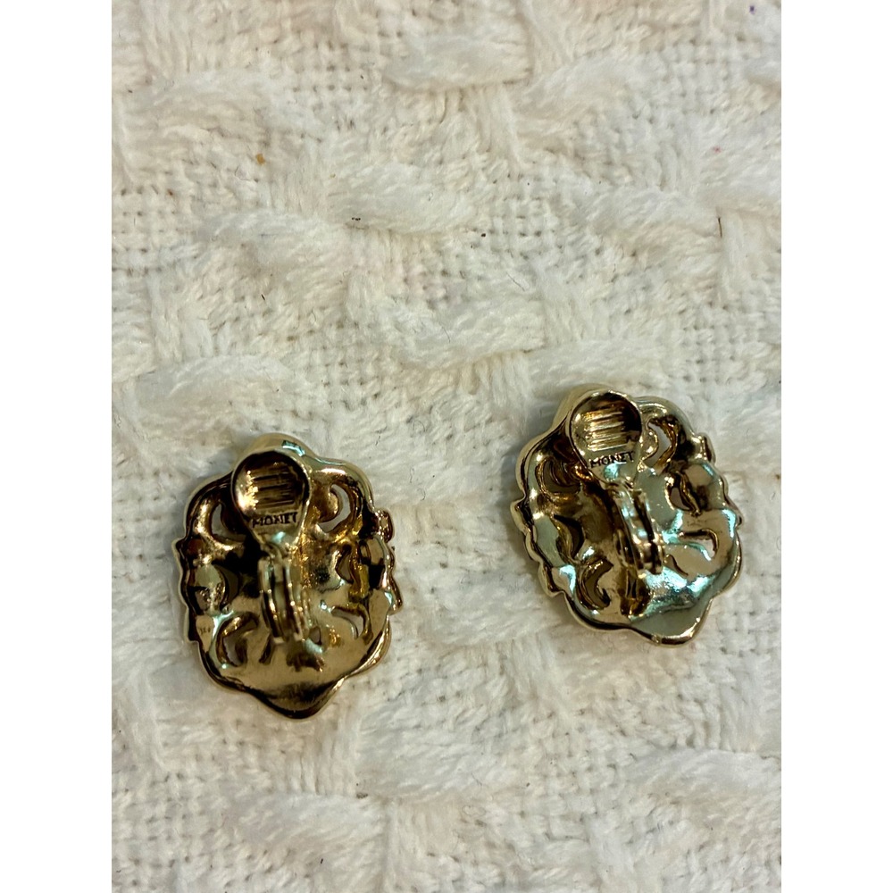 Vintage Monet Gold Tone Faux Pearl Rhinestone Clip On Earrings - Picture 4 of 4
